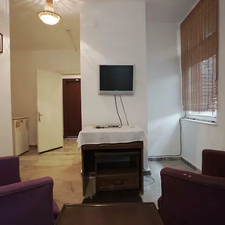 Aparthotel Lara Konak 2*