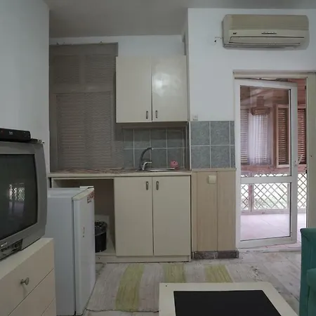 Aparthotel Lara Konak