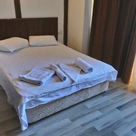 Lara Konak 2*
